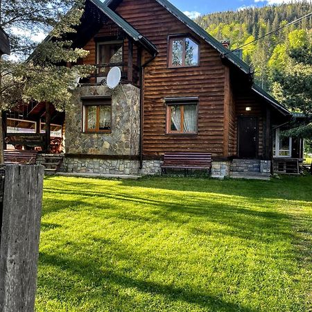 Villa Хуторянка Tatariv Esterno foto