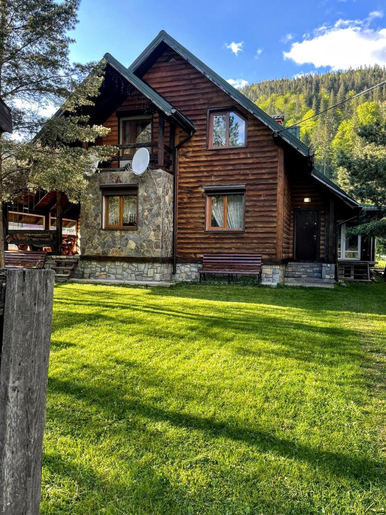 Villa Хуторянка Tatariv Esterno foto